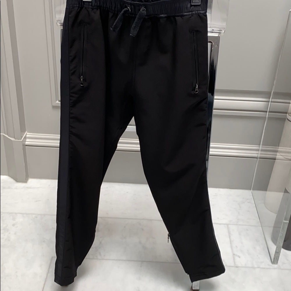 BARNEYS NEW YORK BLACK PANT SIZE 10/12